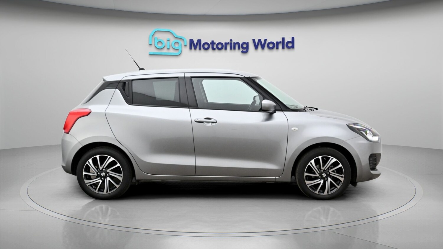 Used Suzuki Swift 2023 for sale - 77813000: Photo 8