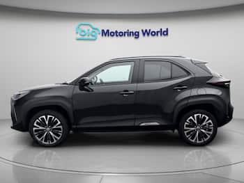 Used Toyota Yaris Cross 2023 for sale - 79583435: Photo