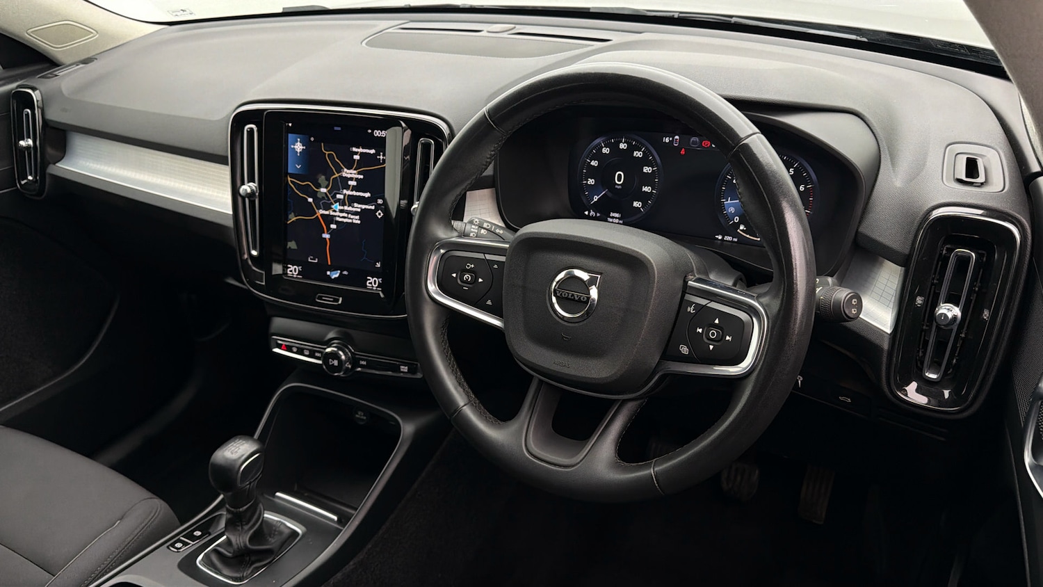 Used Volvo XC40 2022 for sale - 77962459: Photo 9