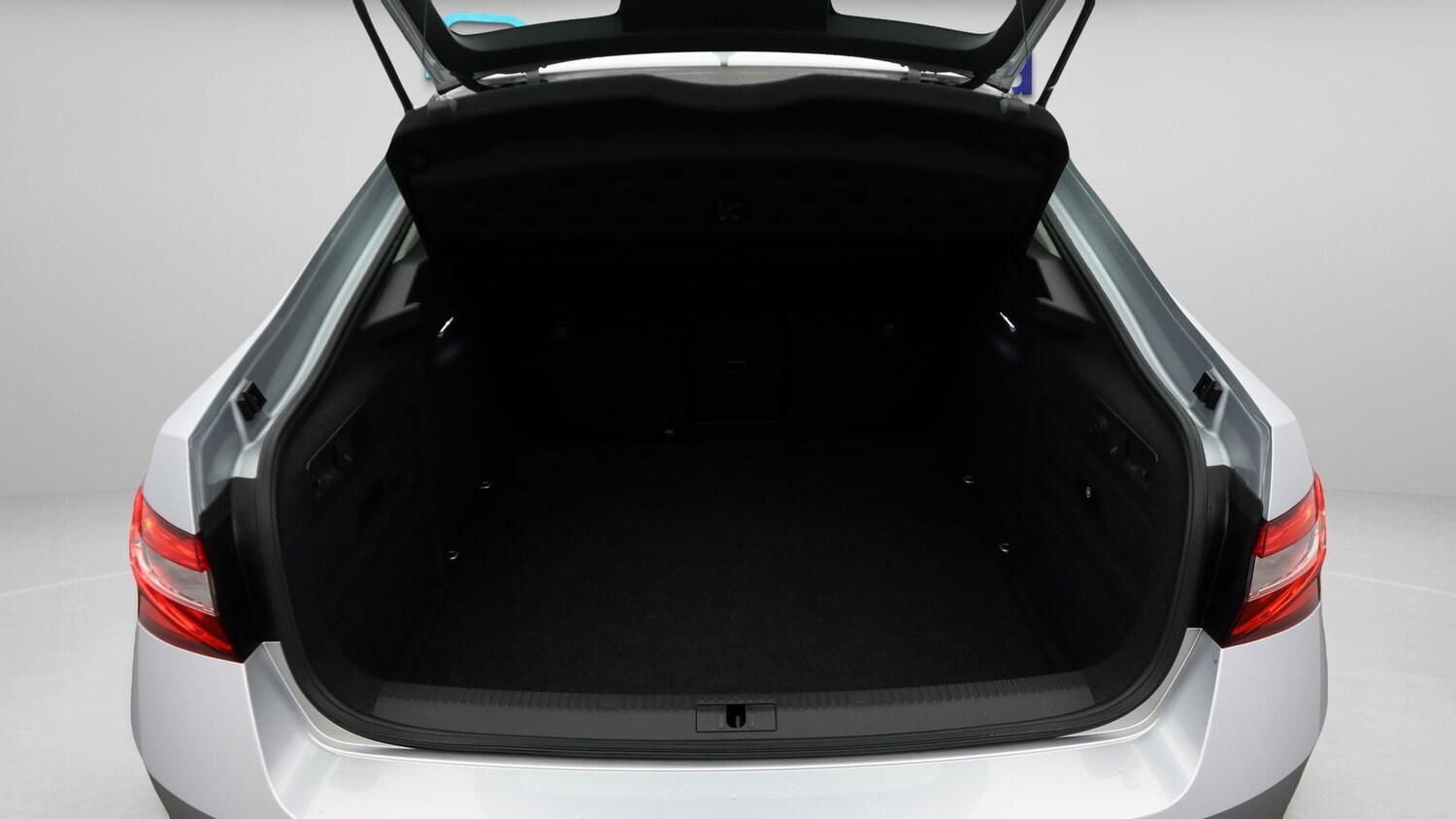 Used Skoda Superb 2023 for sale - 77416847: Photo 17