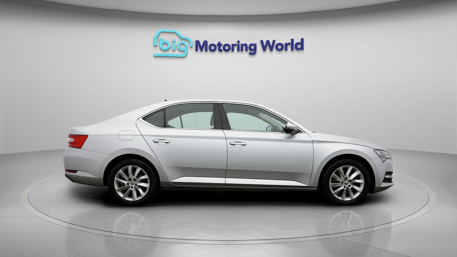 Used Skoda Superb 2023 for sale - 77416847: Photo 8