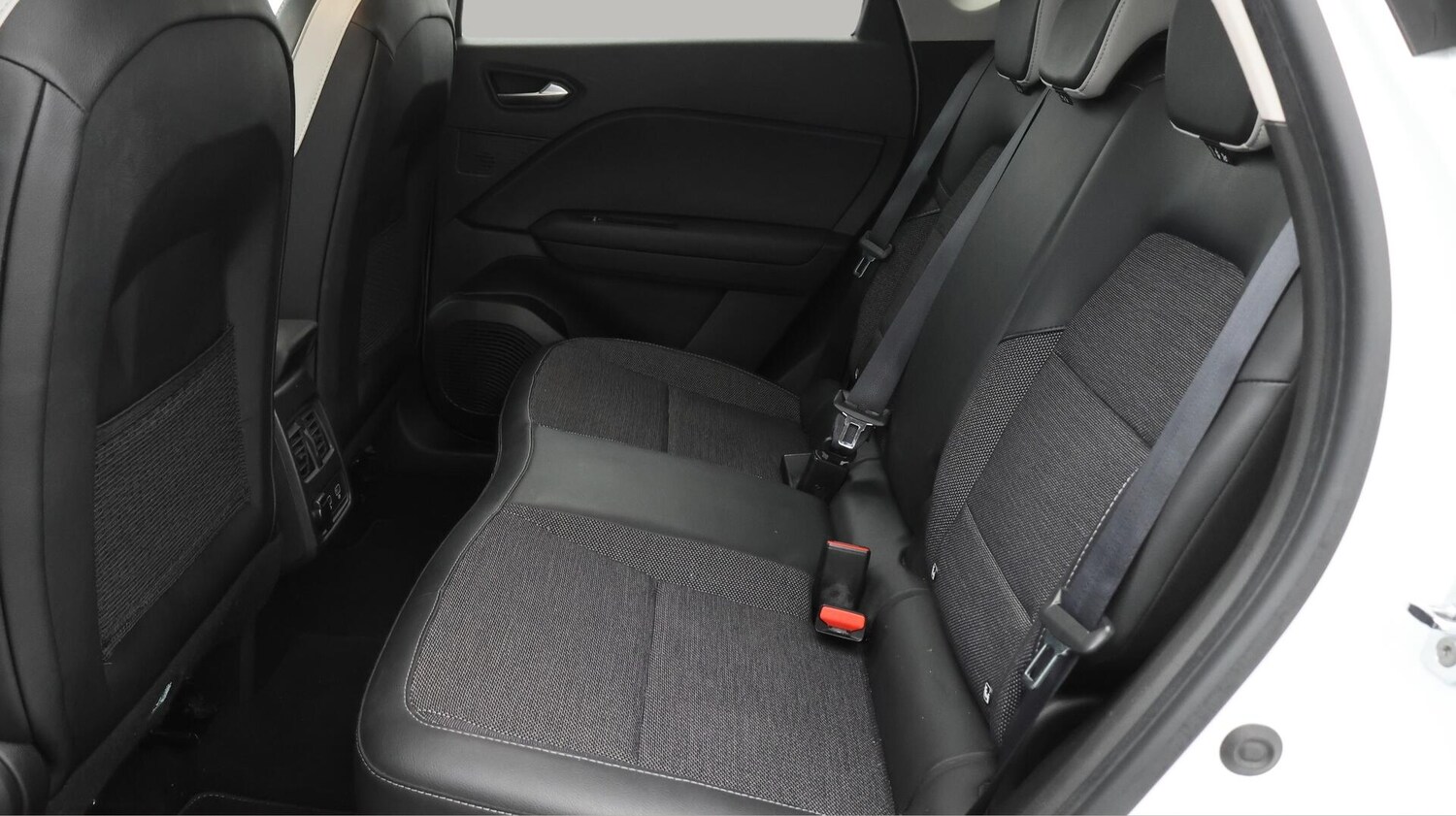 Used Renault Captur 2021 for sale - 76031399: Photo 17
