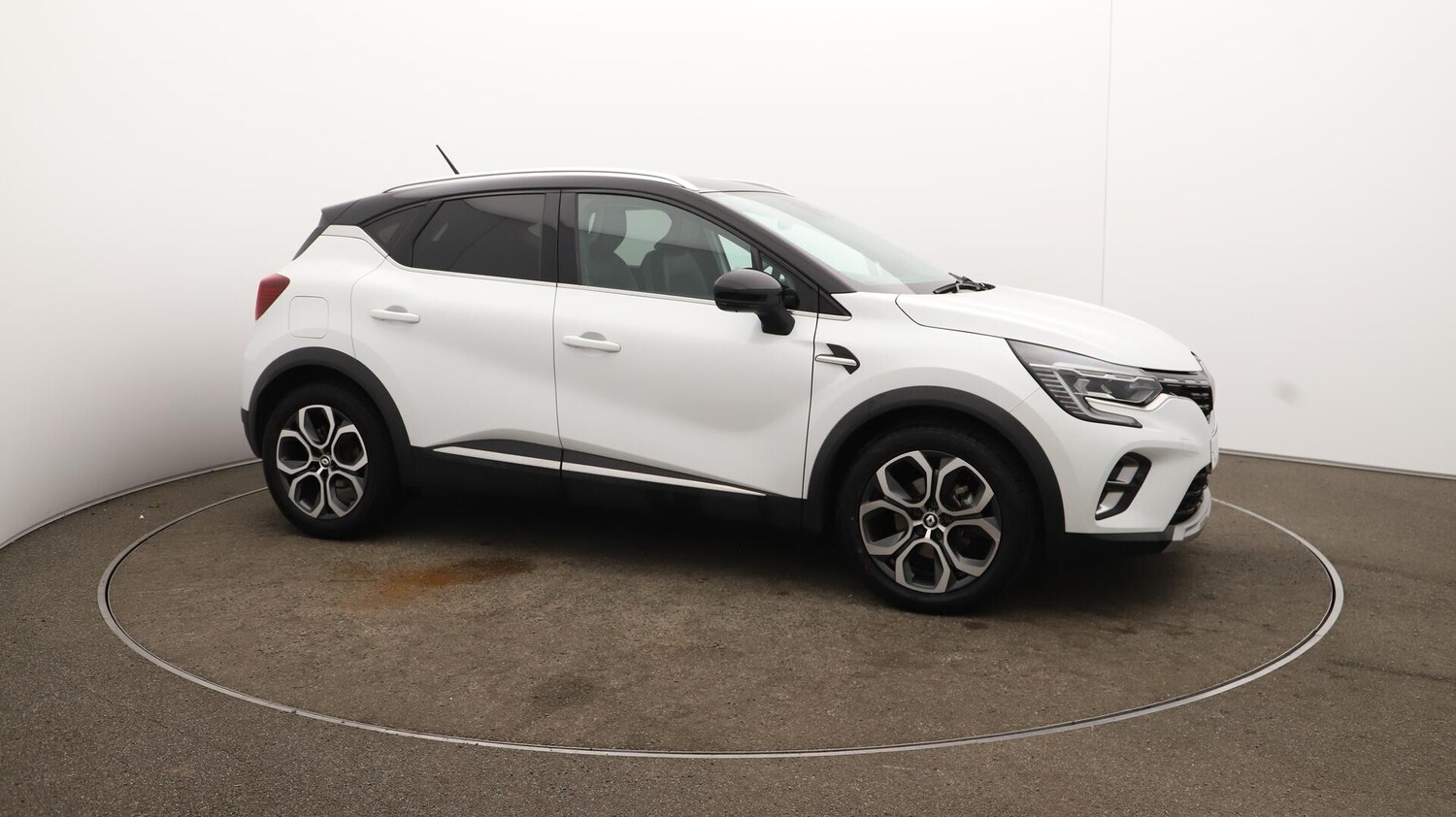 Used Renault Captur 2021 for sale - 76031399: Photo 46