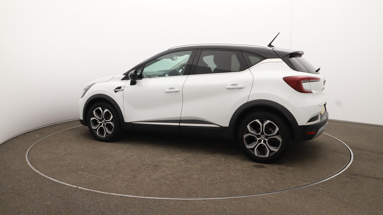 Used Renault Captur 2021 for sale - 76031399: Photo 47