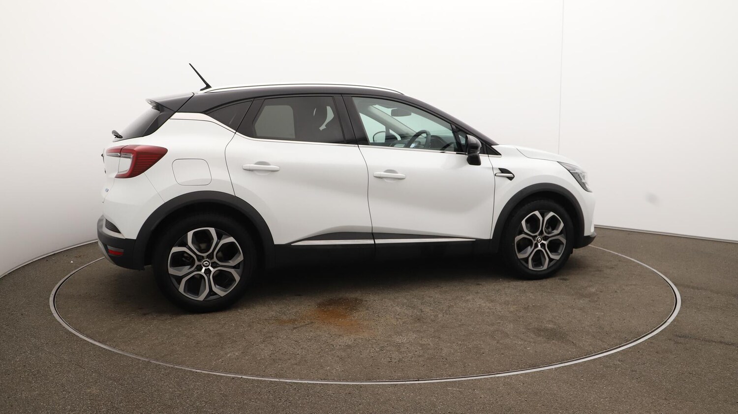 Used Renault Captur 2021 for sale - 76031399: Photo 51