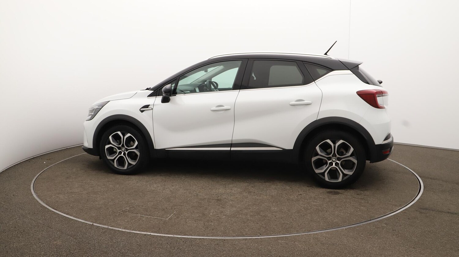Used Renault Captur 2021 for sale - 76031399: Photo 58