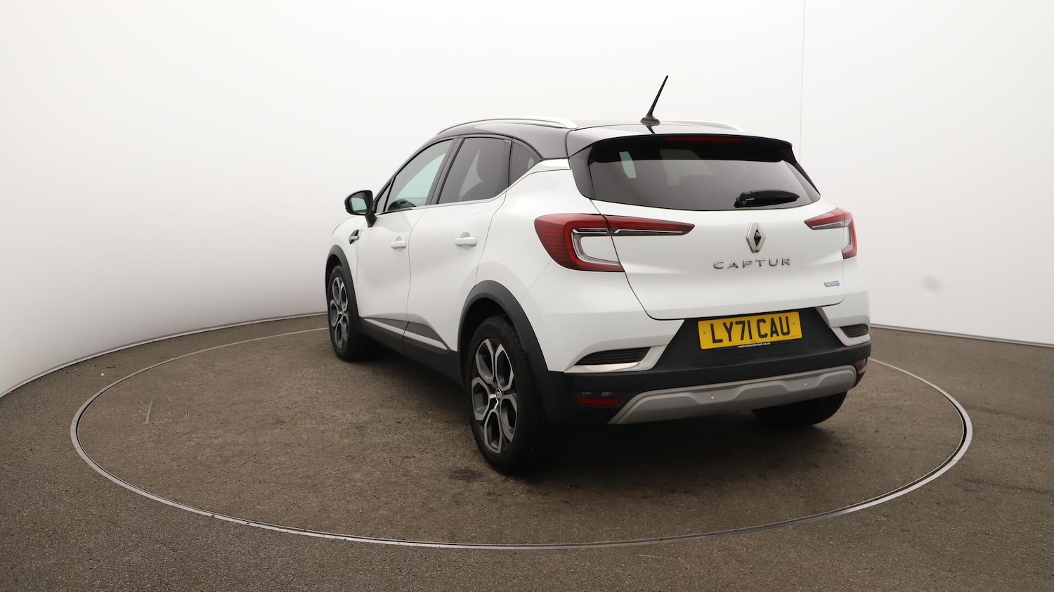 Used Renault Captur 2021 for sale - 76031399: Photo 61