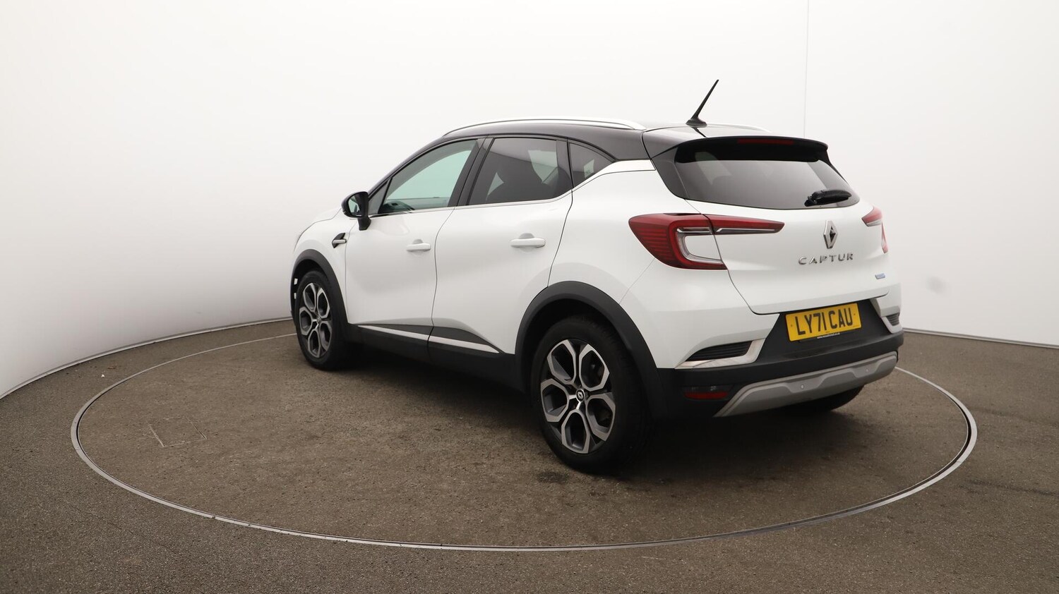 Used Renault Captur 2021 for sale - 76031399: Photo 62