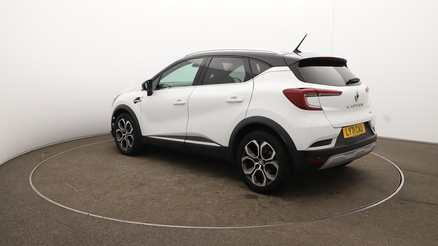 Used Renault Captur 2021 for sale - 76031399: Photo 63
