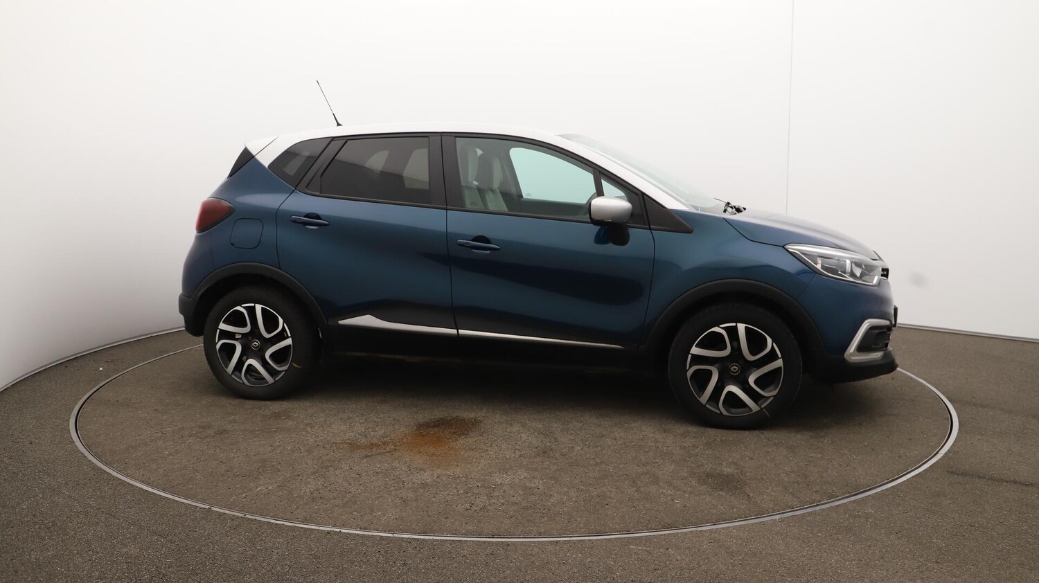 Used Renault Captur 2019 for sale - 76032070: Photo 36