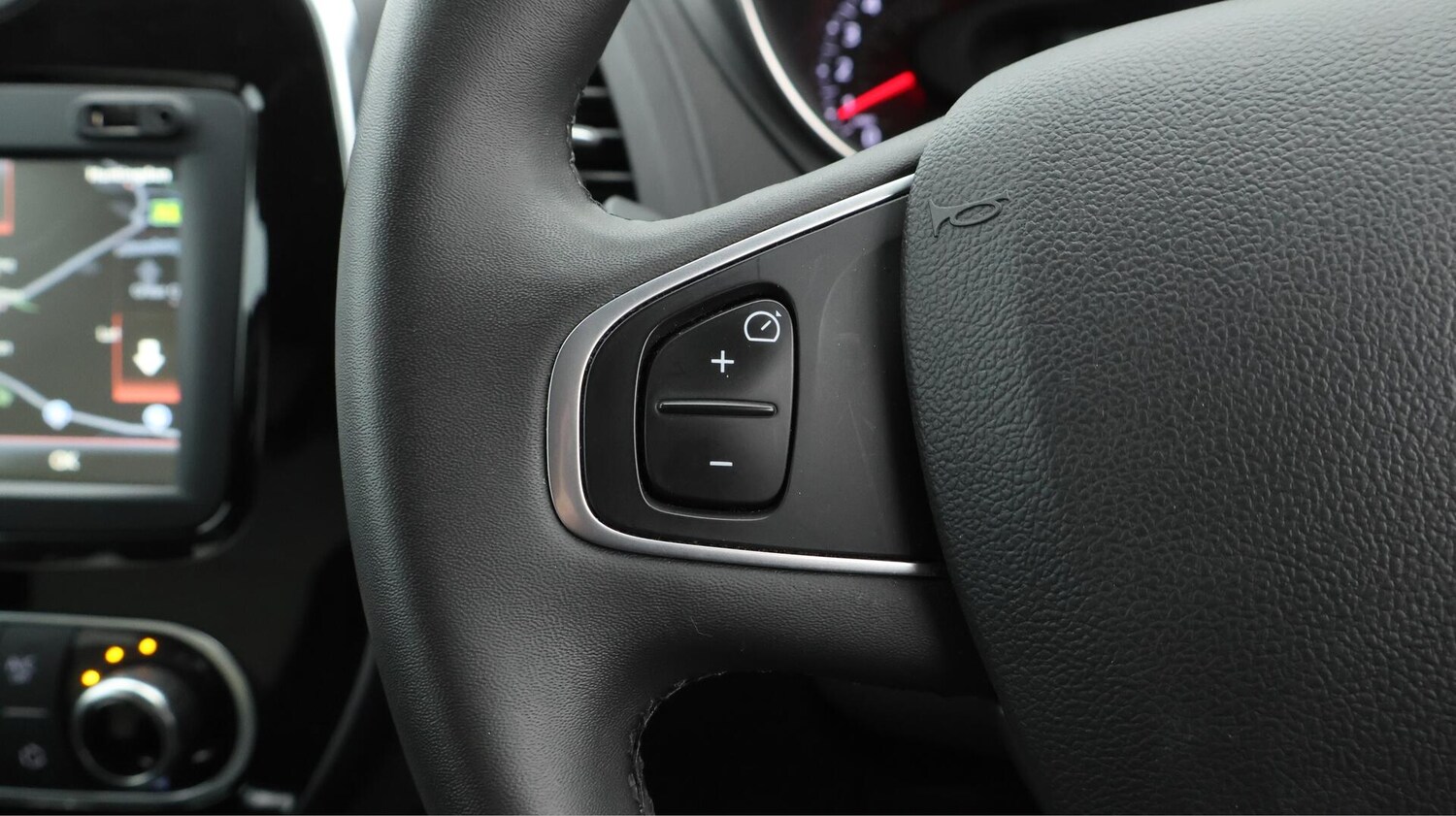 Used Renault Captur 2019 for sale - 76032070: Photo 39