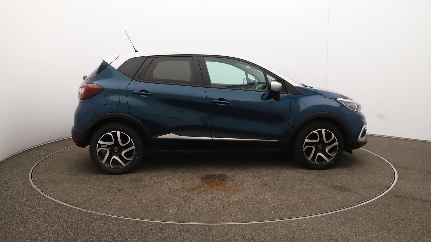 Used Renault Captur 2019 for sale - 76032070: Photo 40