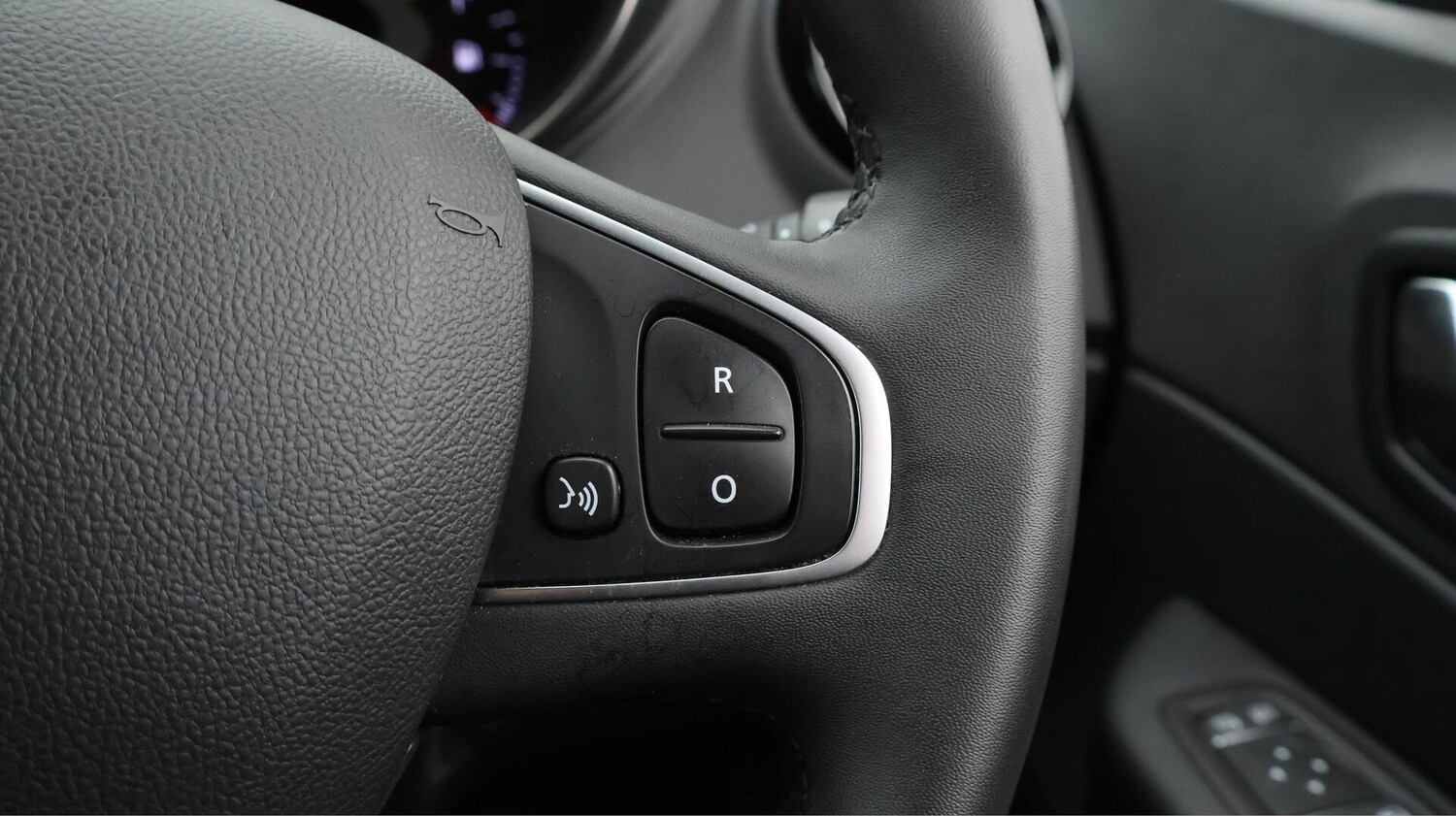 Used Renault Captur 2019 for sale - 76032070: Photo 41