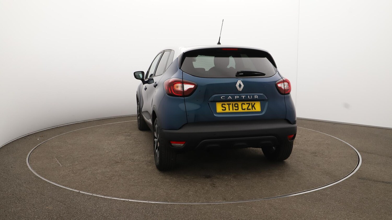 Used Renault Captur 2019 for sale - 76032070: Photo 61
