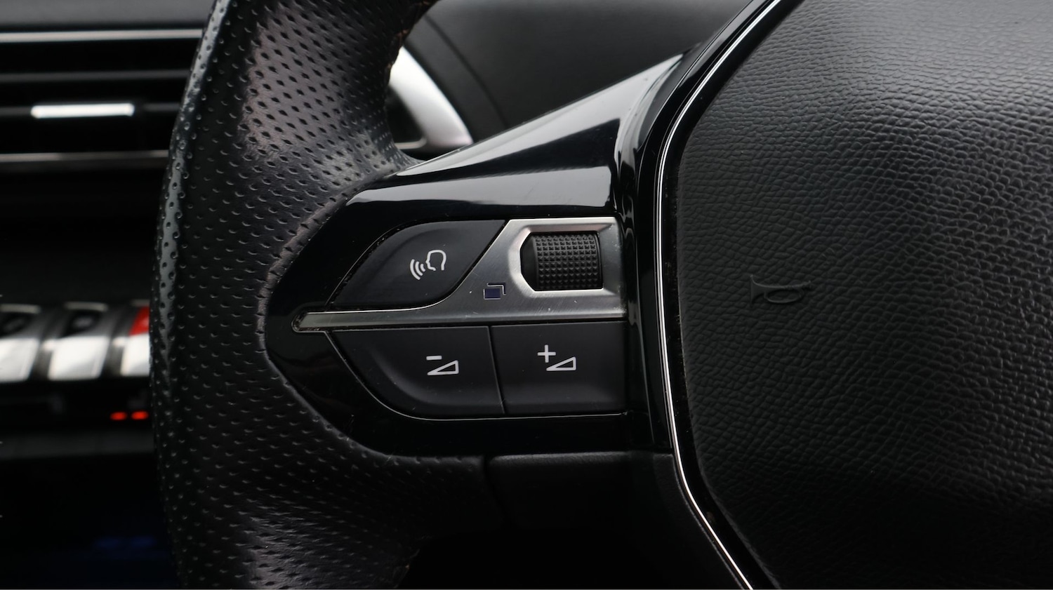 Used Peugeot 5008 2020 for sale - 77450215: Photo 29