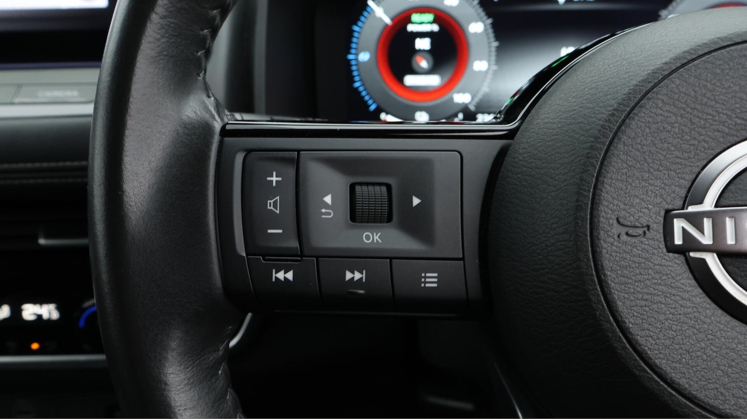 Used Nissan X-Trail 2023 for sale - 76259491: Photo 29