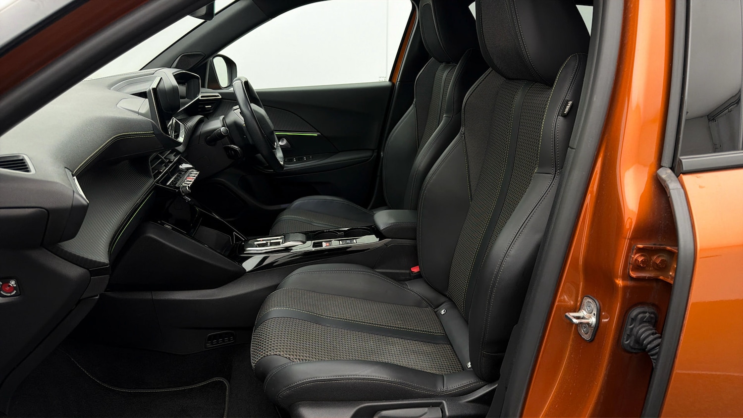 Used Peugeot 2008 2023 for sale - 78199372: Photo 13