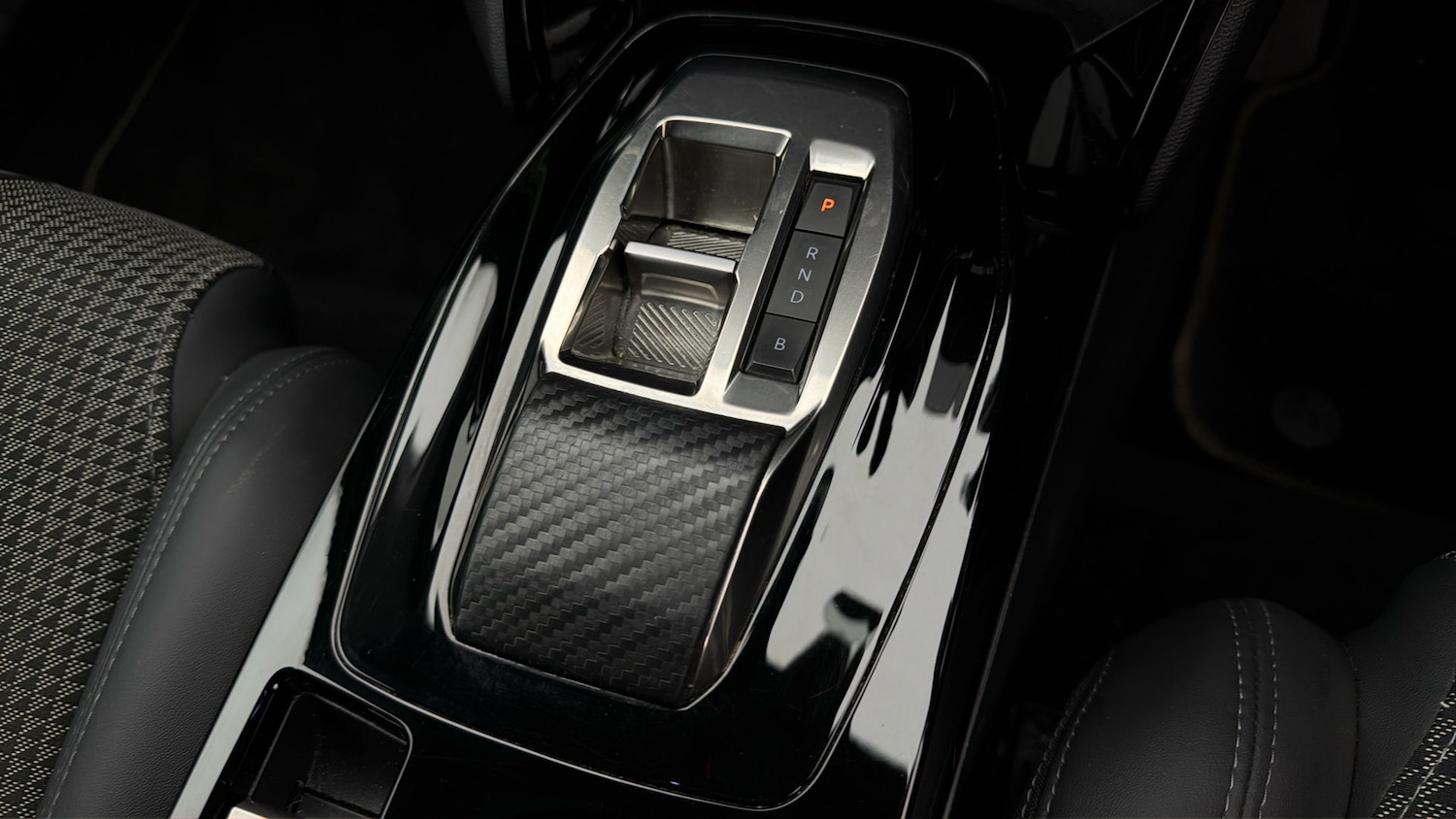 Used Peugeot 2008 2023 for sale - 78199372: Photo 27