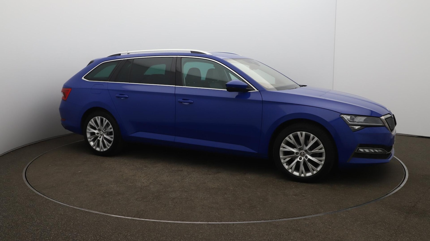 Used Skoda Superb 2021 for sale - 76425299: Photo 47