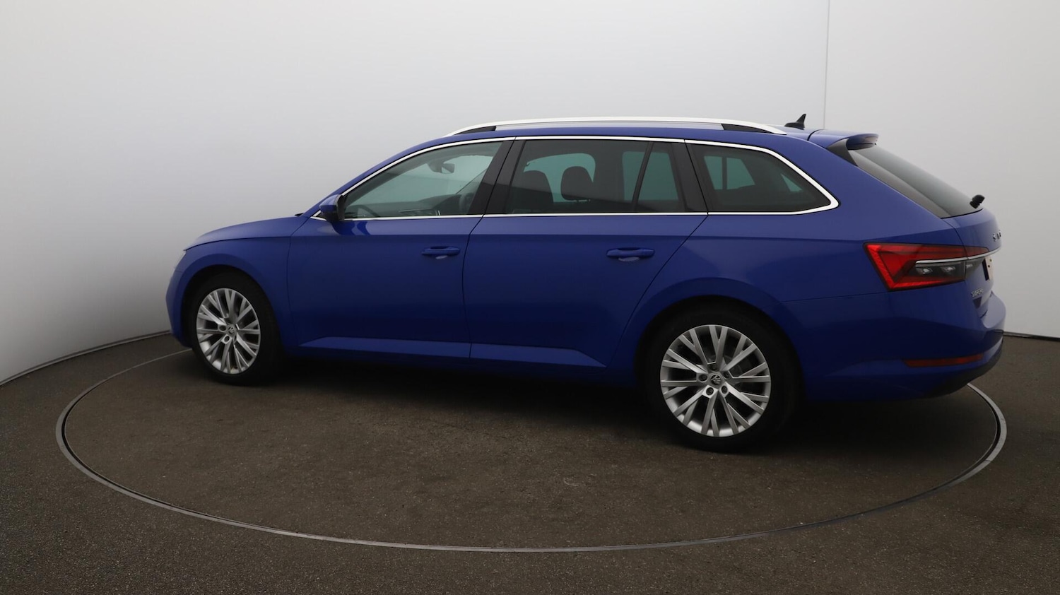 Used Skoda Superb 2021 for sale - 76425299: Photo 48