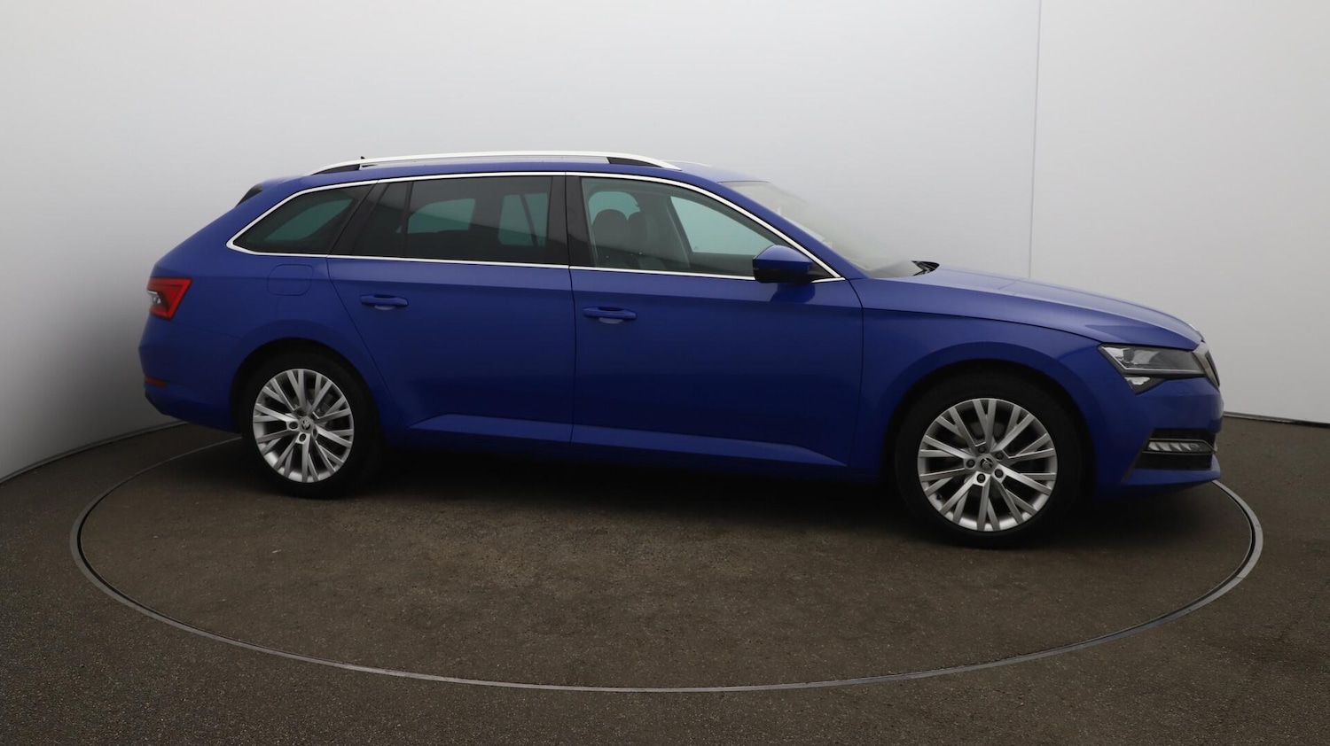Used Skoda Superb 2021 for sale - 76425299: Photo 49