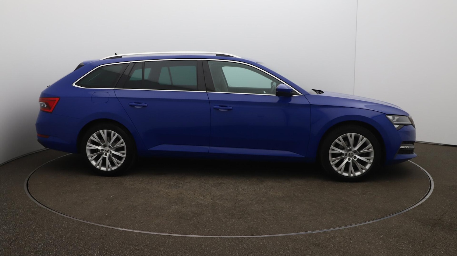 Used Skoda Superb 2021 for sale - 76425299: Photo 50