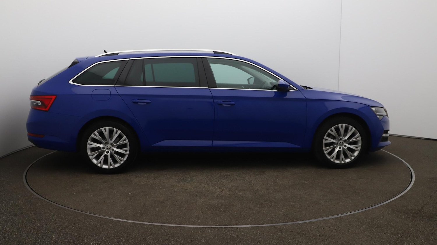 Used Skoda Superb 2021 for sale - 76425299: Photo 51