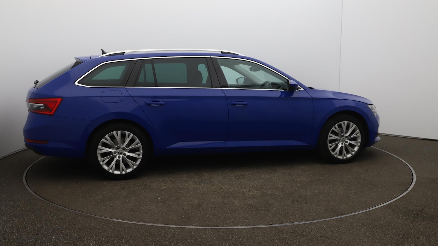 Used Skoda Superb 2021 for sale - 76425299: Photo 52