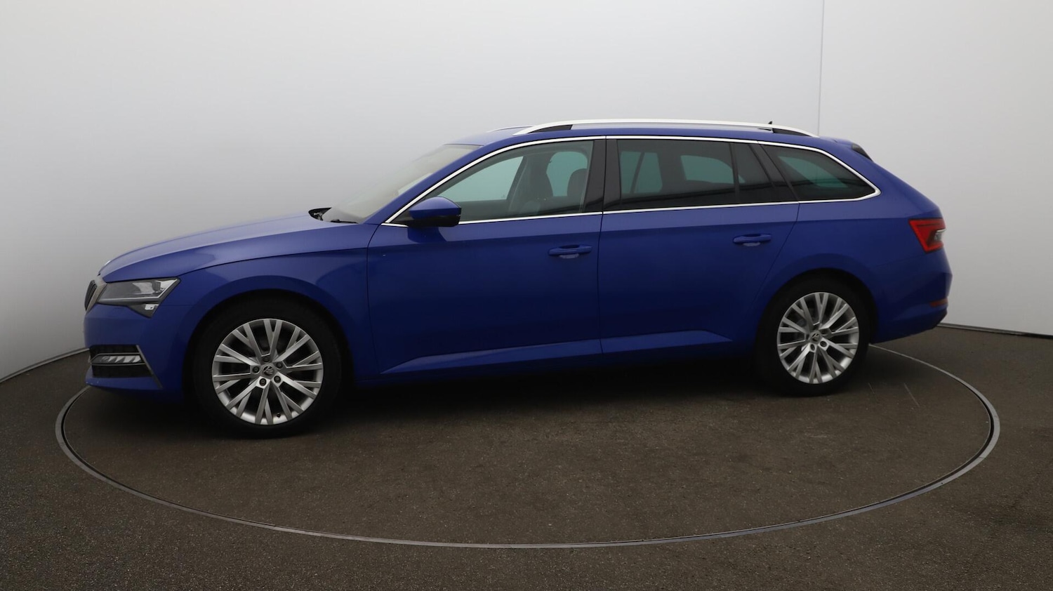 Used Skoda Superb 2021 for sale - 76425299: Photo 67