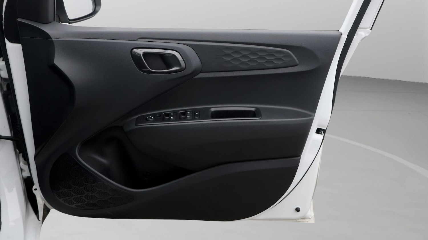 Used Hyundai i10 2024 for sale - 77618478: Photo 15