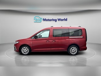 Used Ford Grand Tourneo Connect 2023 for sale - 79437369: Photo