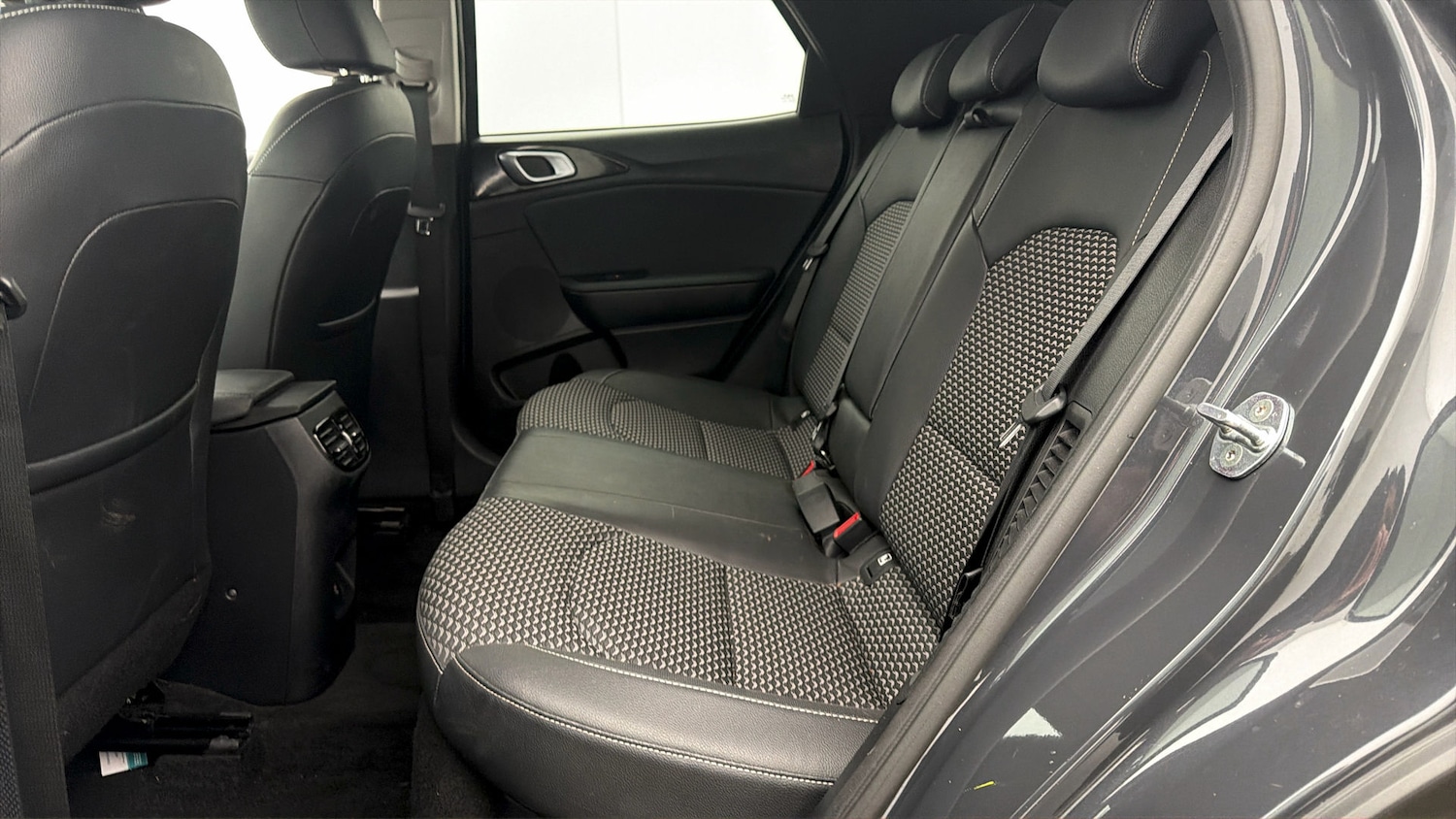 Used Kia XCeed 2023 for sale - 77917457: Photo 15