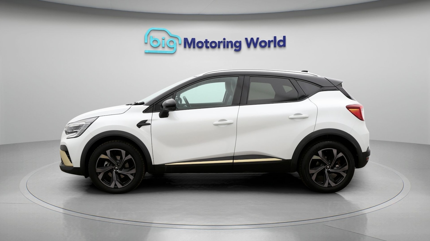 Used Renault Captur 2023 for sale - 77570489: Photo 4