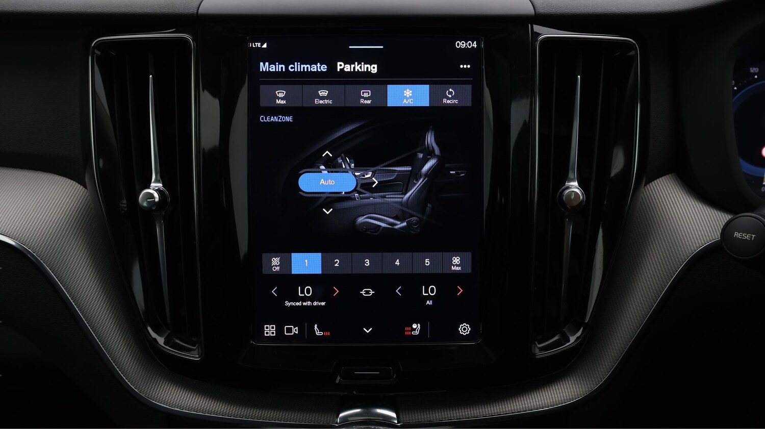 Used Volvo XC60 2023 for sale - 77427766: Photo 12