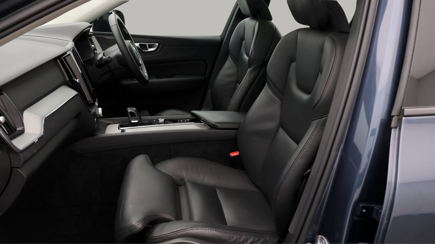 Used Volvo XC60 2023 for sale - 77427766: Photo 14