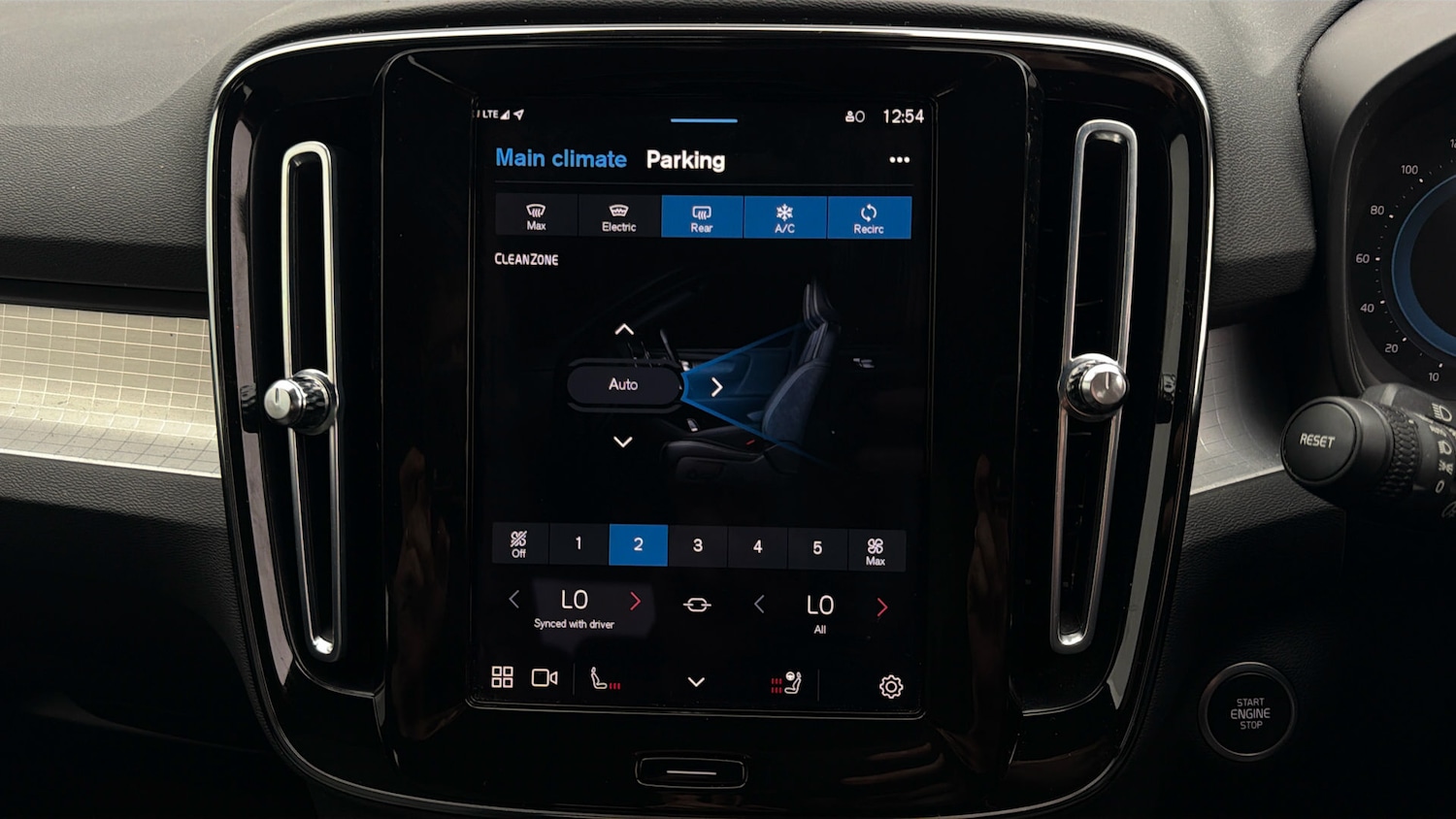 Used Volvo XC40 2023 for sale - 77938332: Photo 11