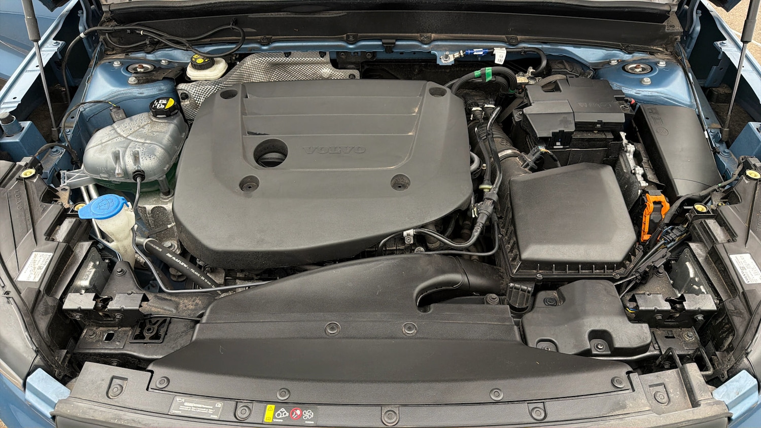 Used Volvo XC40 2023 for sale - 77938332: Photo 18