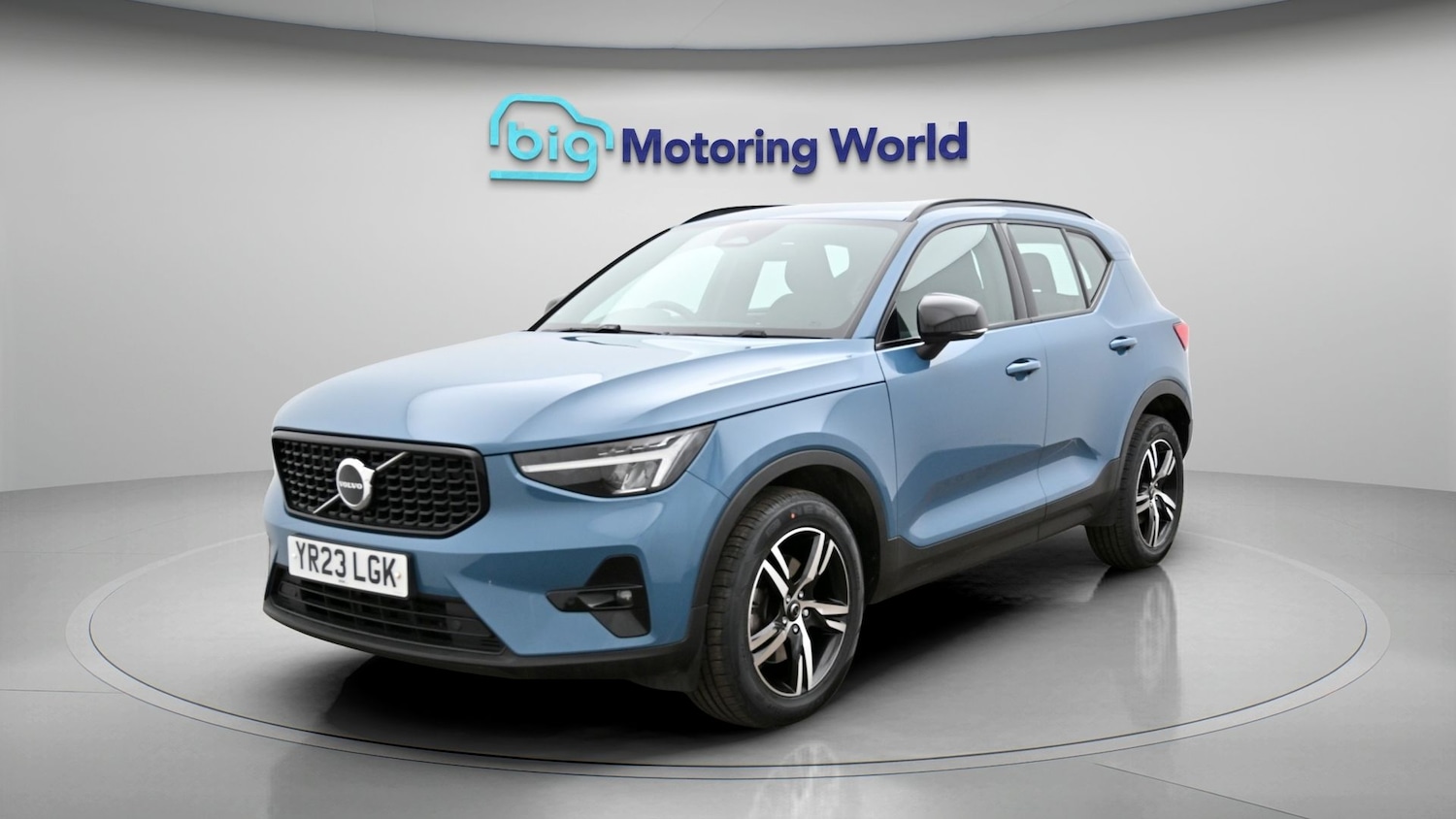 Used Volvo XC40 2023 for sale - 77938332: Photo 3