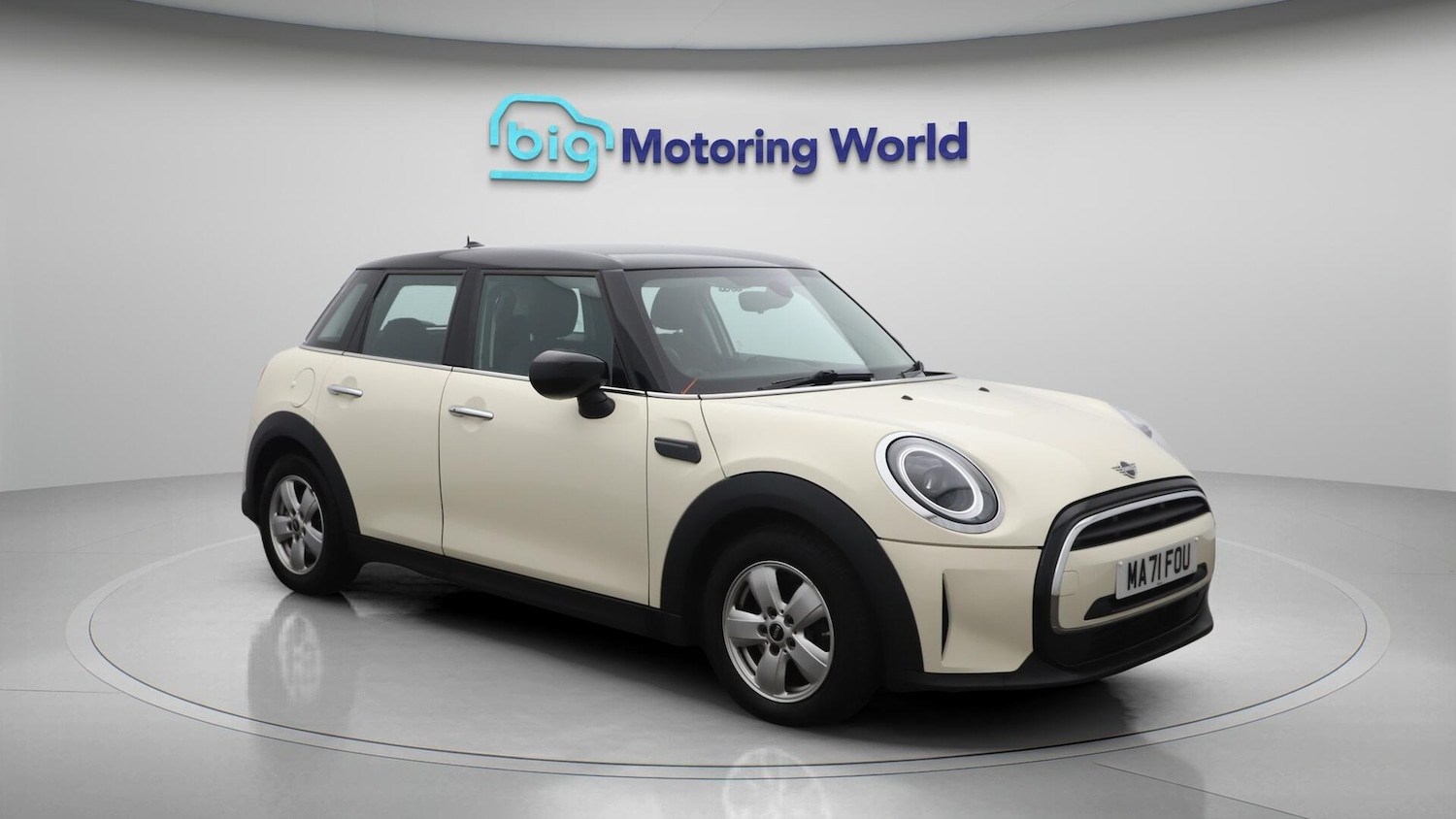 Used MINI Hatch 2021 for sale - 76151319: Photo 2