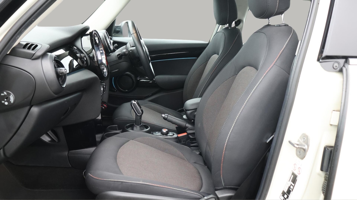 Used MINI Hatch 2021 for sale - 76151319: Photo 21