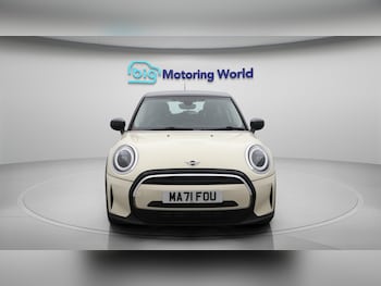 Used MINI Hatch 2021 for sale - 76151319: Photo