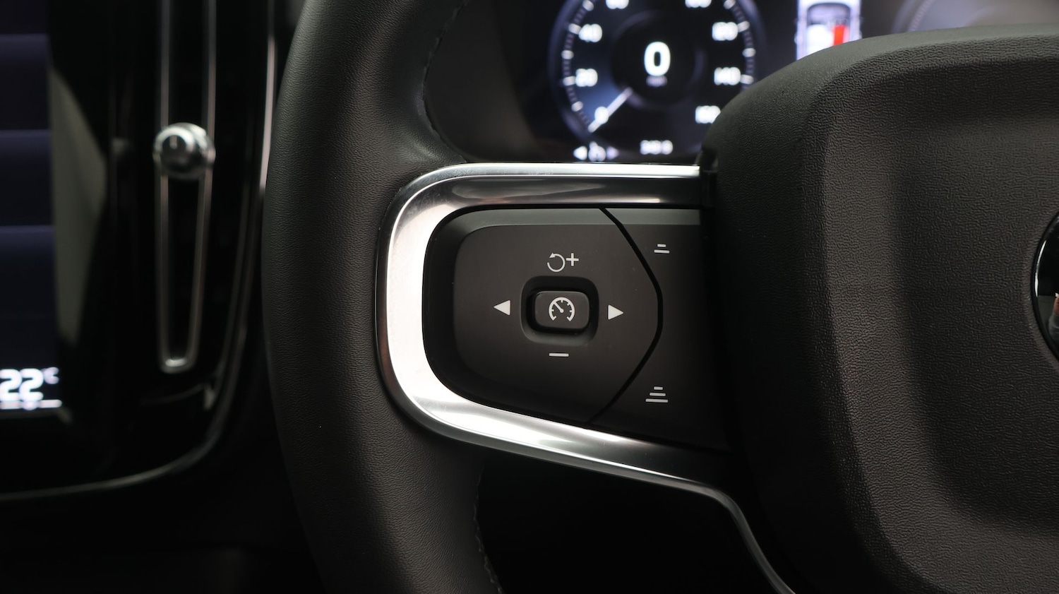 Used Volvo XC40 2022 for sale - 77354193: Photo 26