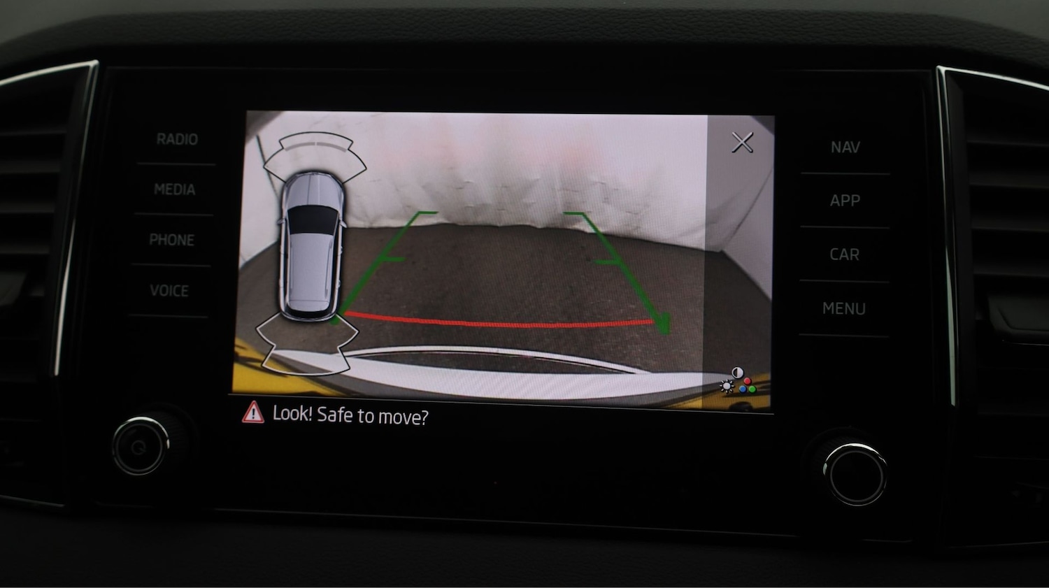 Used Skoda Karoq 2022 for sale - 77482387: Photo 25