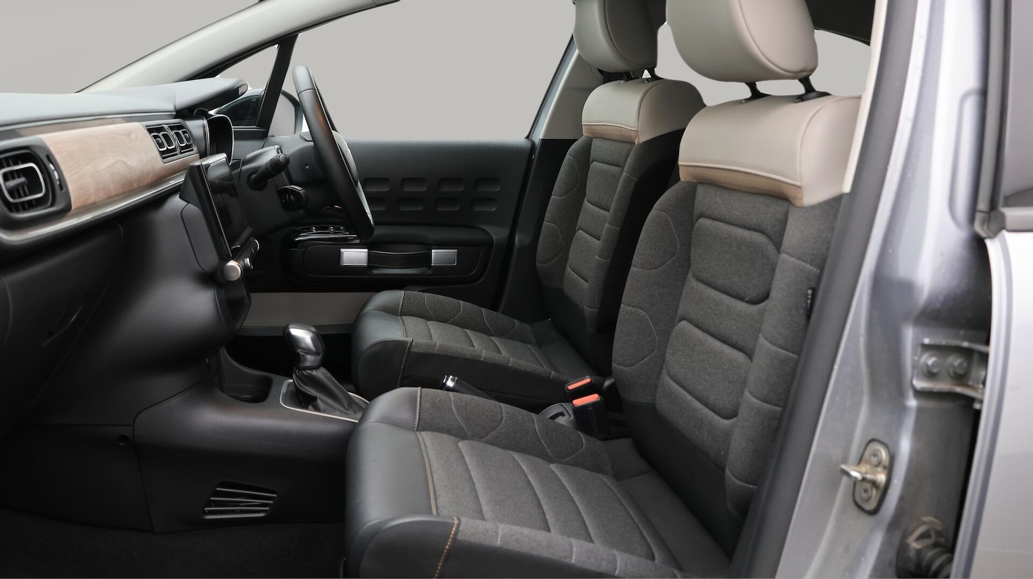 Used Citroen C3 2023 for sale - 76433320: Photo 15