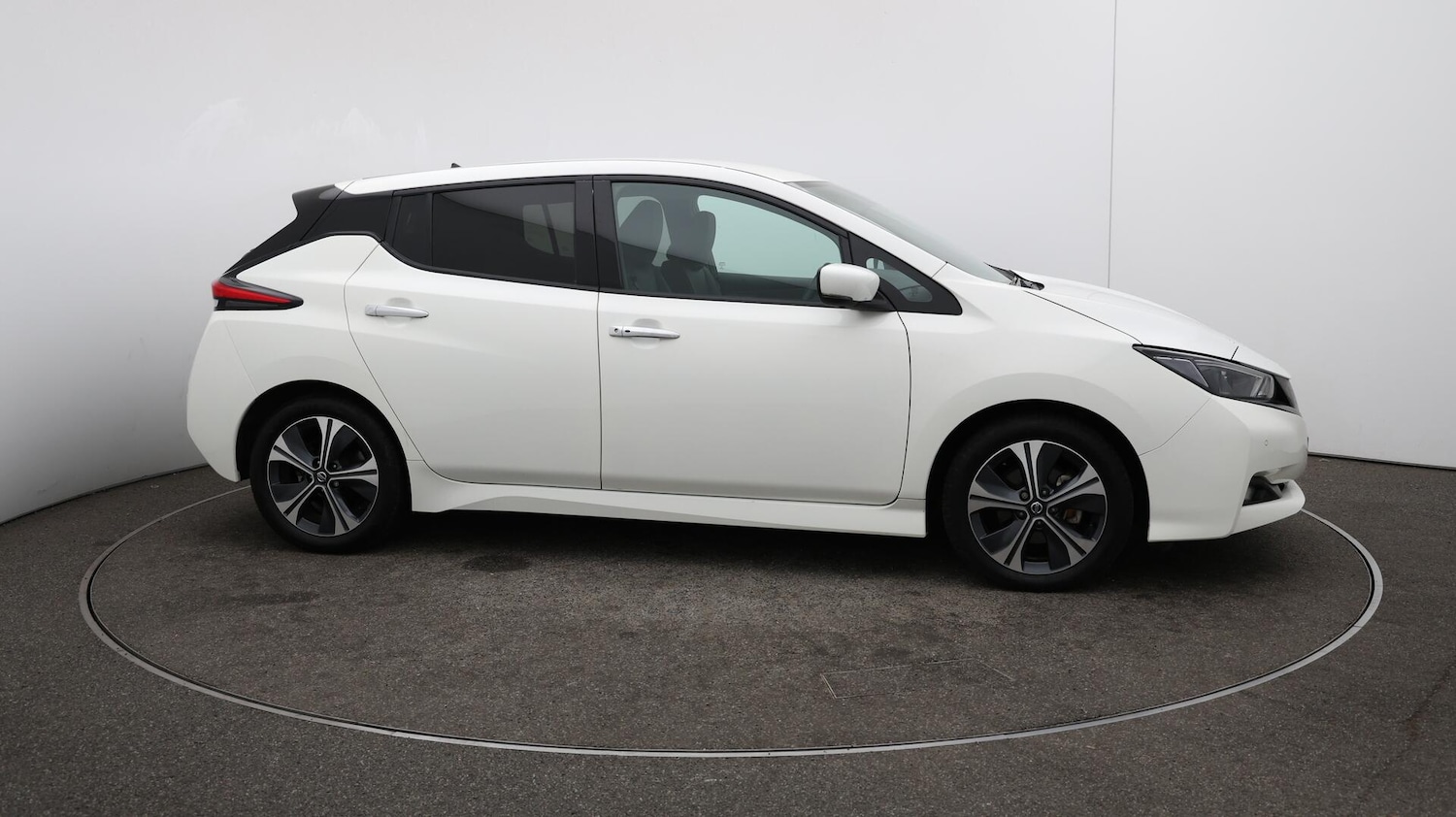 Used Nissan Leaf 2020 for sale - 76153084: Photo 48