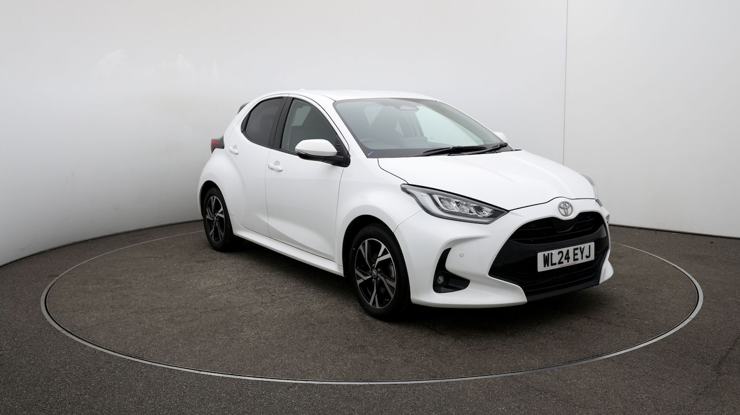 Used Toyota Yaris 2024 for sale - 76809475: Photo 35