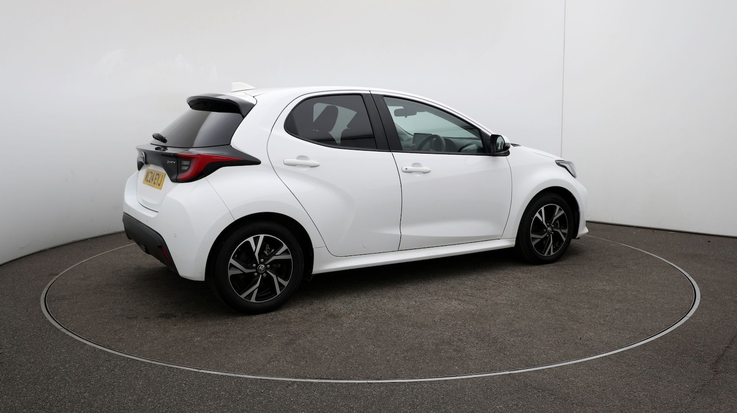 Used Toyota Yaris 2024 for sale - 76809475: Photo 44