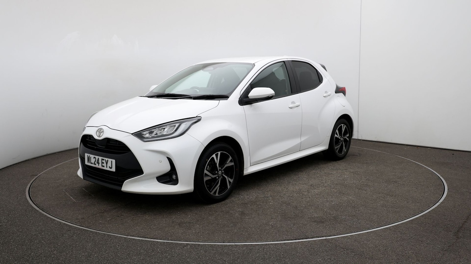 Used Toyota Yaris 2024 for sale - 76809475: Photo 61