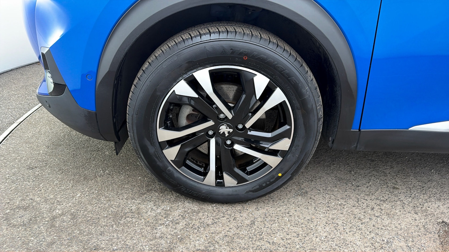 Used Peugeot E-2008 2021 for sale - 78080450: Photo 17