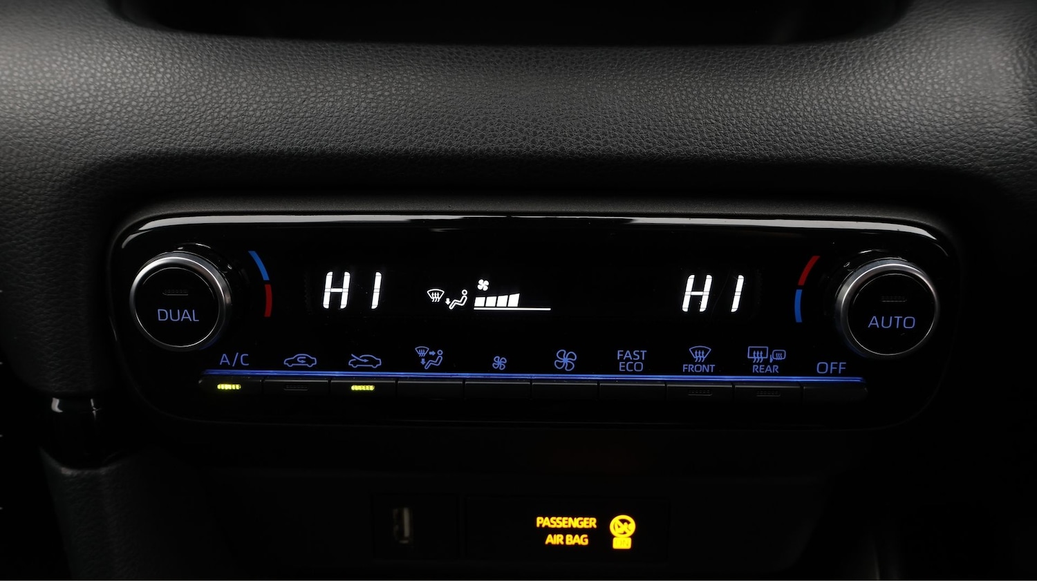 Used Mazda Mazda2 HYBRID 2022 for sale - 77234067: Photo 12